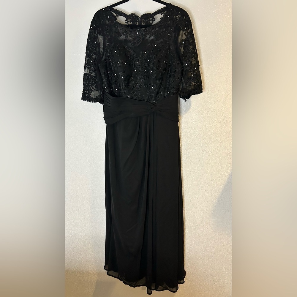 JJs House Elegant Black Lace Evening Dress Size Large